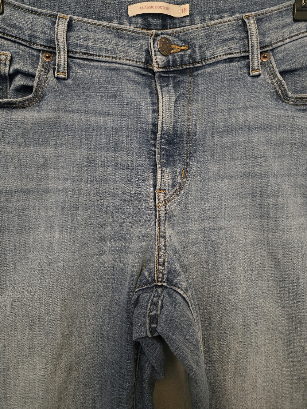 Levis Classic Bootcut Jeans, Womens, Size 18 - Picture 6 of 12